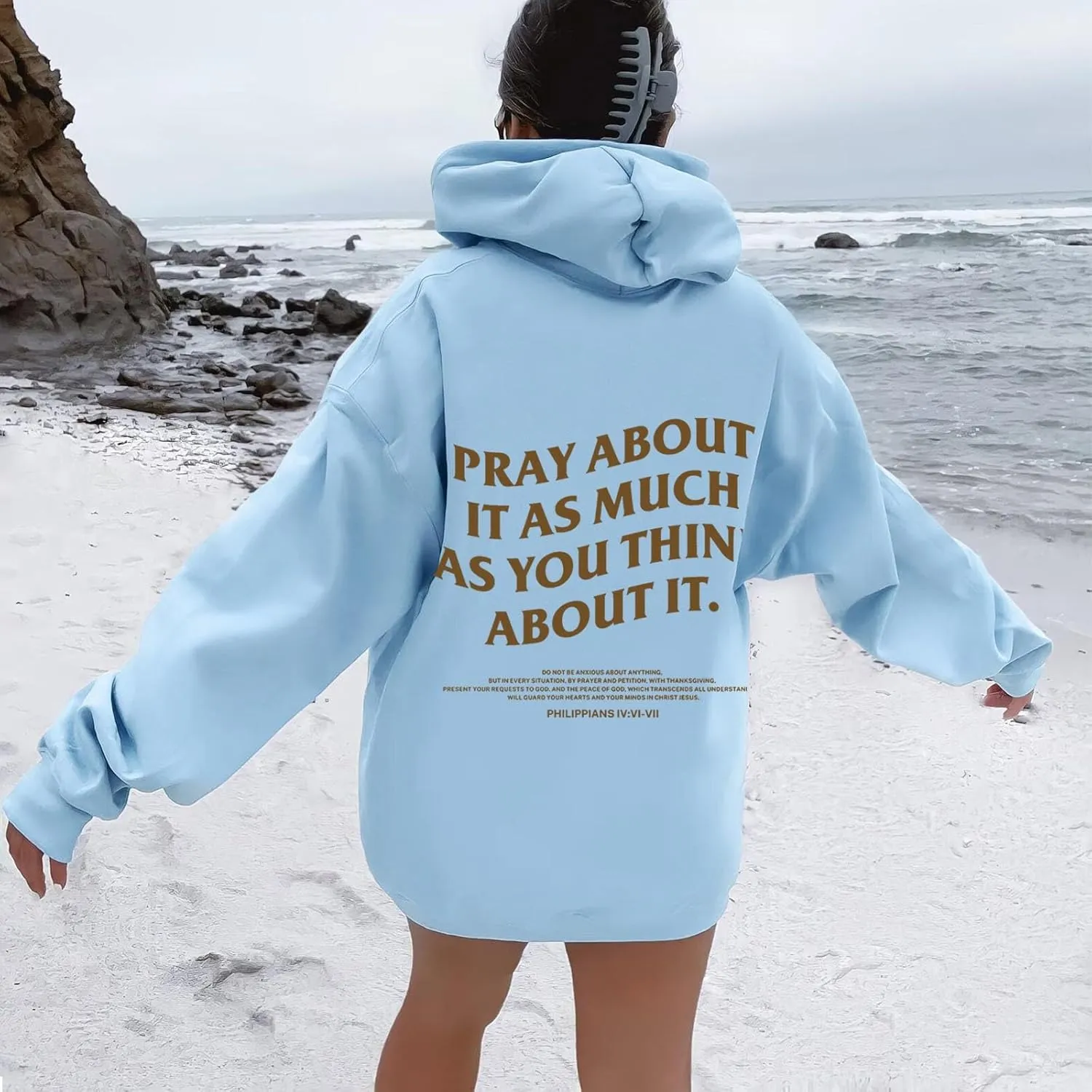Love Never Falls Christian Oversize Hoodies for Women Drop Shoulder Long Sleeve Pullover Top with Pockets Fall Fleece Graphic
