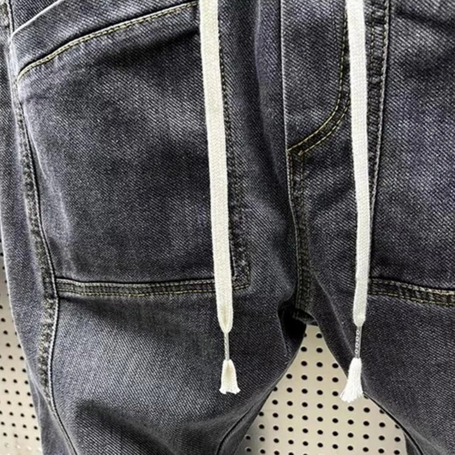 Men's Tapered Leg Jogger Jeans Streetwear Elastic Waist Drawstring Denim Pants Casual Cargo Jeans with Pockets