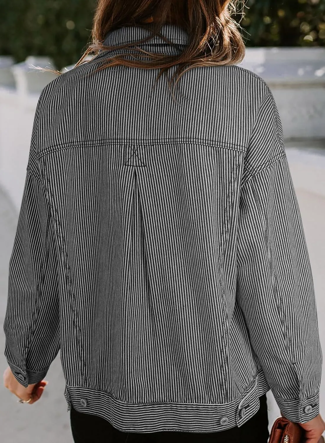Women's Denim Jacket Long Sleeve Oversized Button Down Jean Coat Fall Casual Work Shacket with Chest Pockets