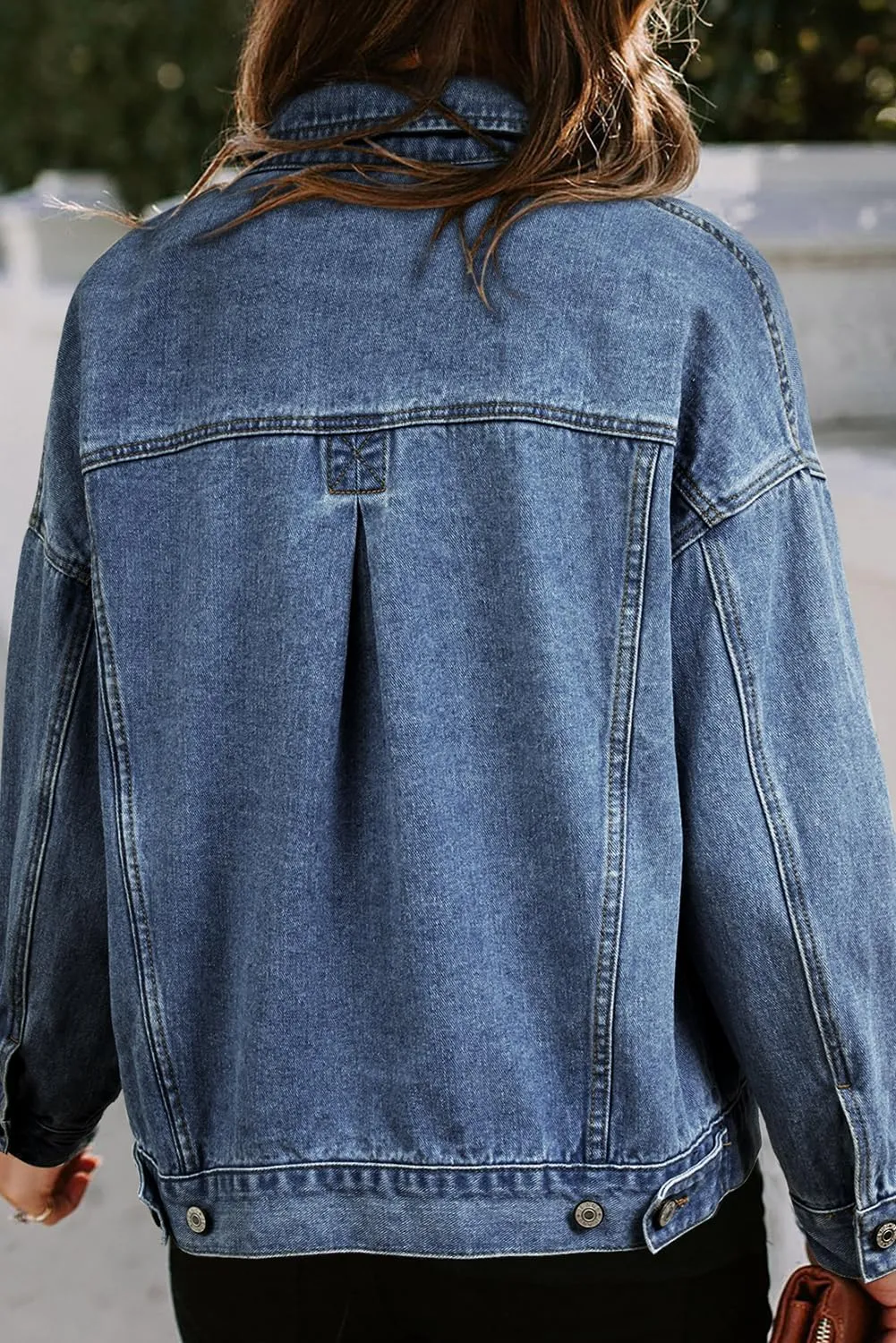 Women's Denim Jacket Long Sleeve Oversized Button Down Jean Coat Fall Casual Work Shacket with Chest Pockets